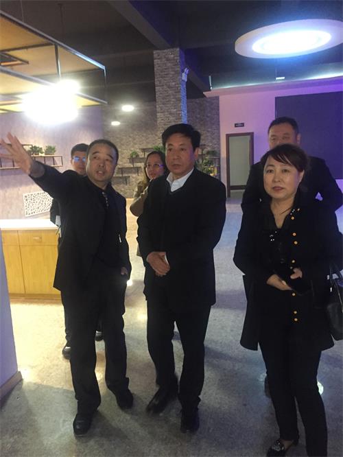 项目考察.jpg 项目考察.jpg