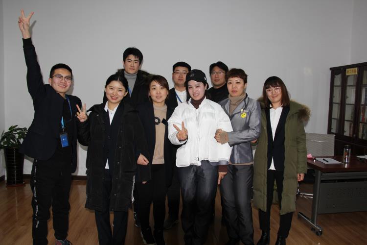 全体合影留念.jpg 全体合影留念.jpg