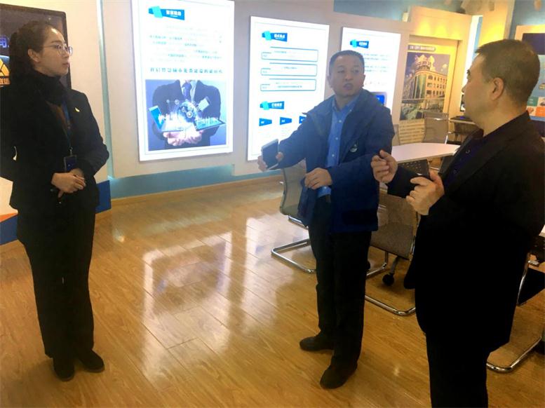 考察财路大数据项目3.jpg 考察财路大数据项目3.jpg