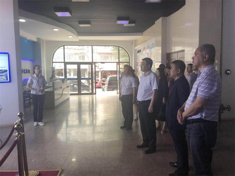 列位向导在相识基地的基本建设情形.jpg 列位向导在相识基地的基本建设情形.jpg